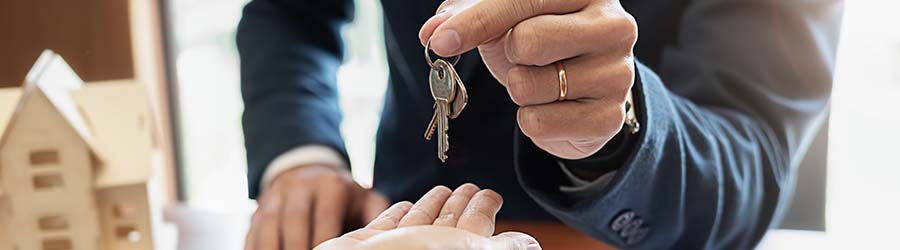 estate planning handing over house keys